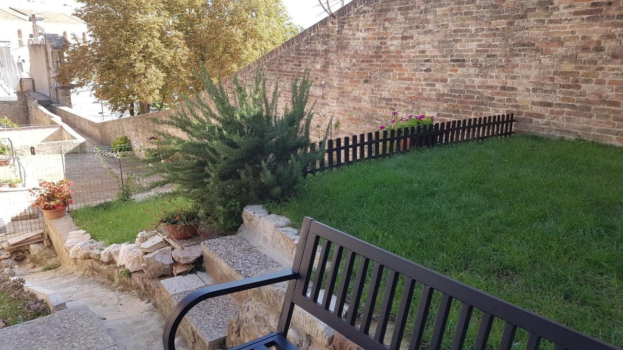 Casa La Piazzetta Rinascimentale Villa Urbino Exterior photo